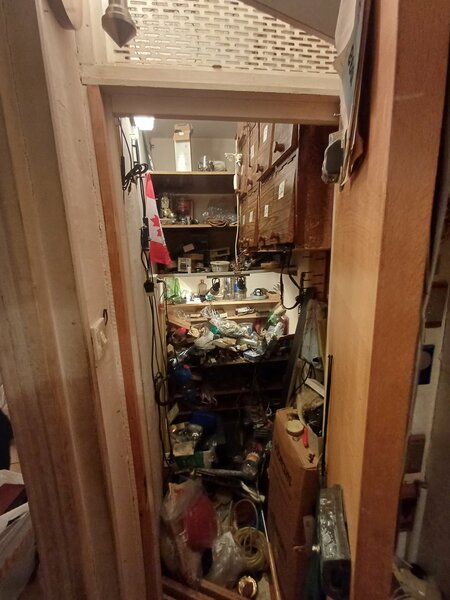 Debarasam moloz, mobila, canapele, saltele ,apartamente,beciuri