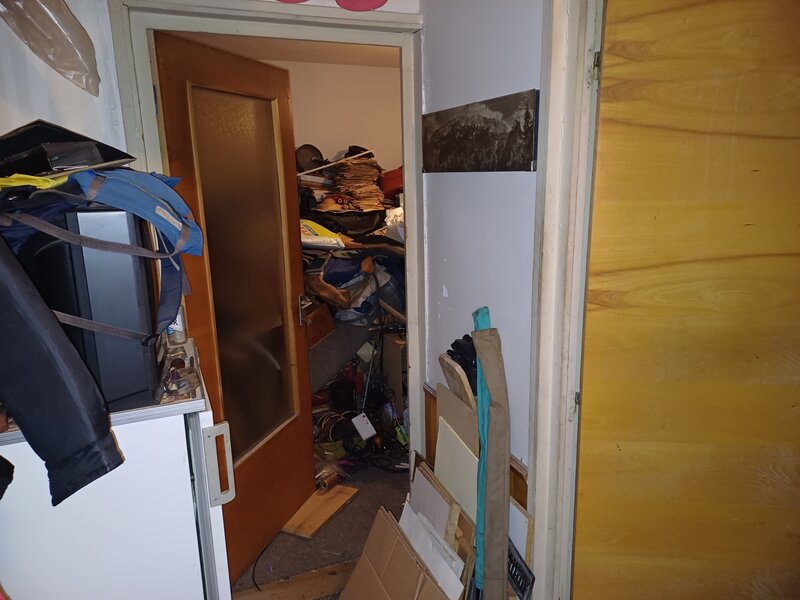 Debarasam moloz, mobila, canapele, saltele ,apartamente,beciuri